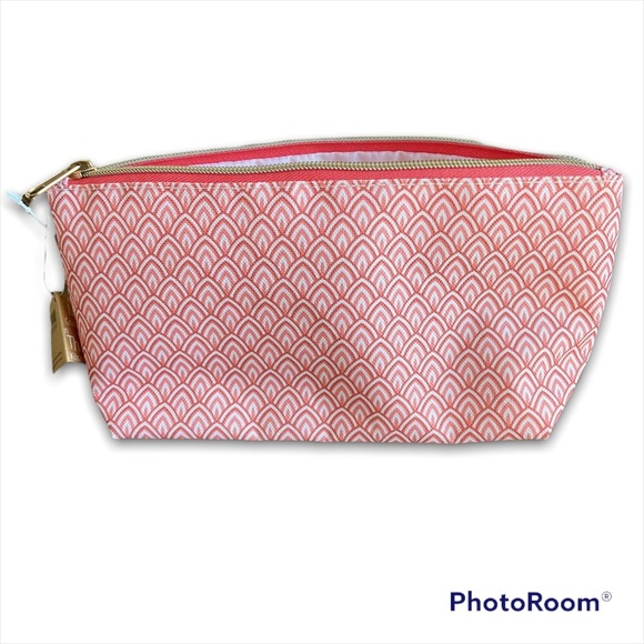 LOUISE. C COLLECTION PINK ZIPPER POUCH/COSMETIC BAG/MAKEUP BAG, PINK, BNWT - Picture 2 of 5